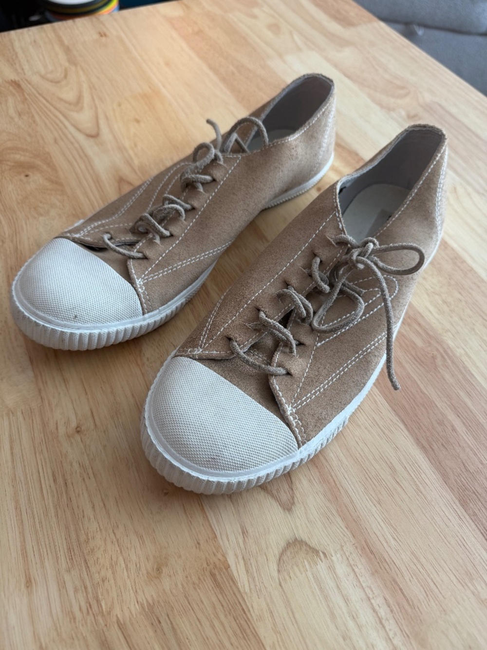 Tretorn Men’s Tan Suede Low-Top Sneakers – US 10 / EU 43